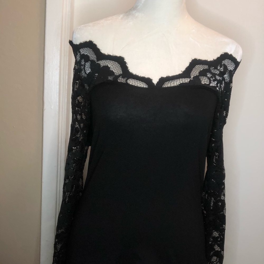 Sz M black lace long sleeve shirt